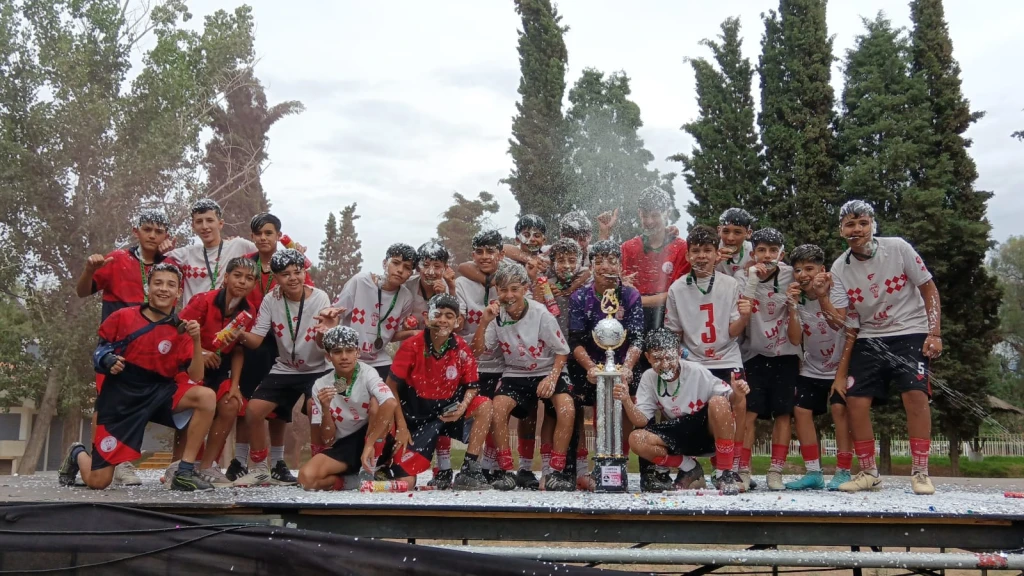 La Categoría 2012 se consagró campeona de la Copa de Oro