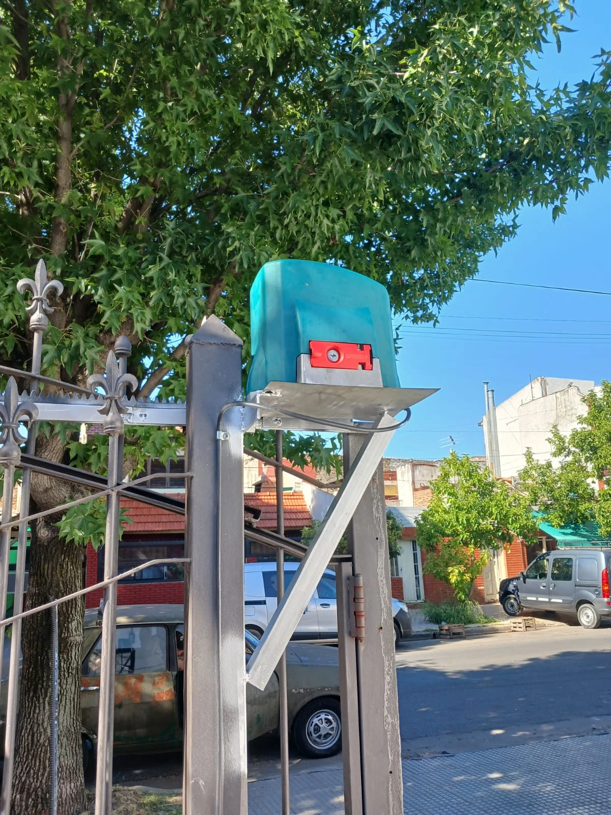 Instalación de un motor corredizo en altura