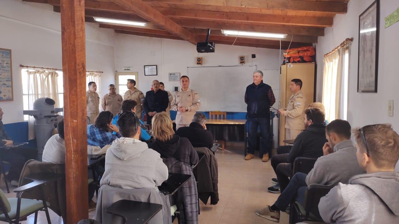 PRIMER CURSO DE OPERADOR RADIOTELEFONISTA
