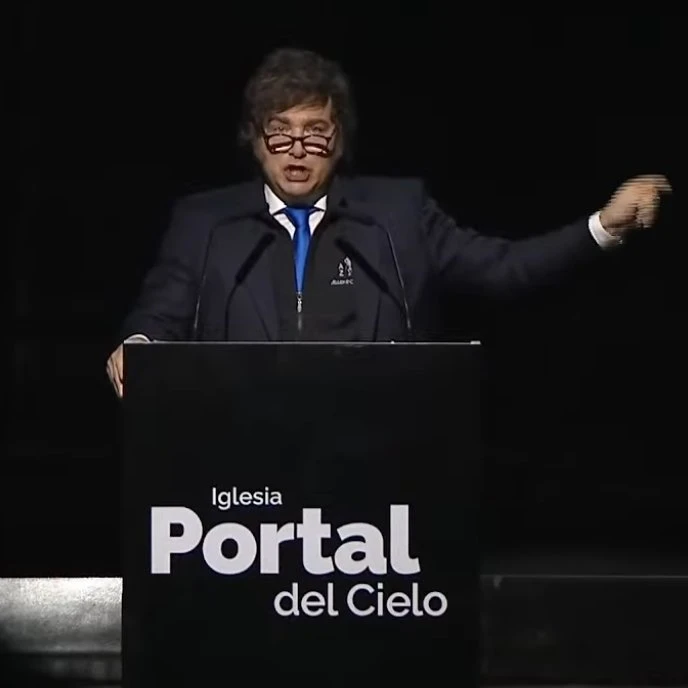 Milei en iglesia