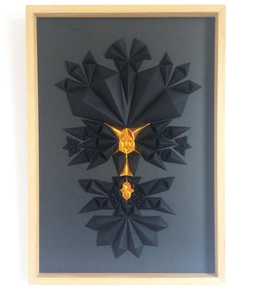 37 x 52 cm