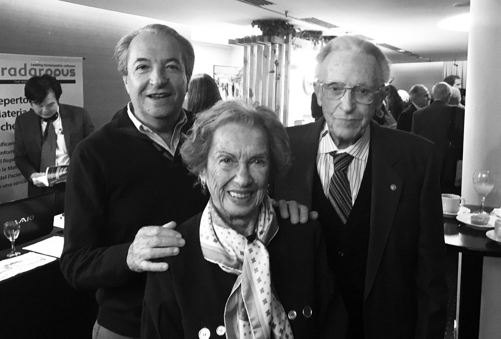 Presidente Honorario de la EMHA y fundador de la Universidad Candegabe de Homeopatía.