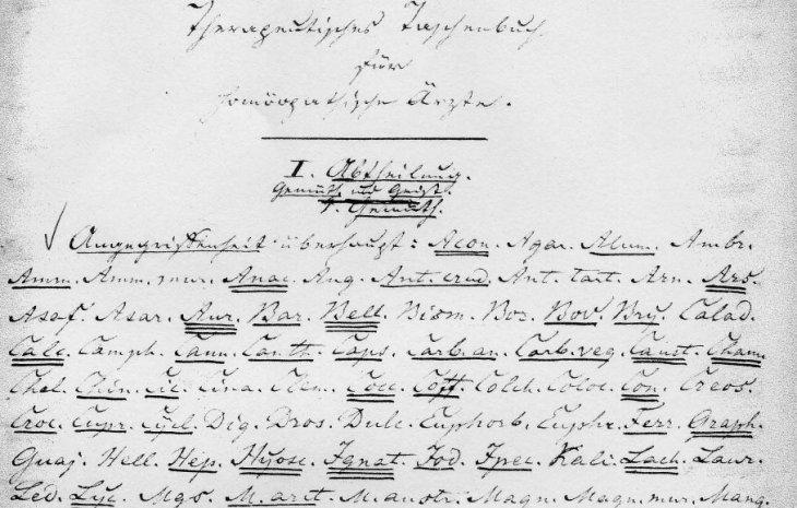  1846 original de Boenninghausen. En el manuscrito, los remedios que no tienen línea abajo son los que corresponden al valor de grado 1. Los que tienen una línea abajo son de segundo grado, los que tienen 2 líneas son de tercer grado y los que tienen 3 líneas debajo del remedio (por ejemplo: Aurum, Belladona e Ignatia) son los de valor máximo, o sea, el cuarto grado.