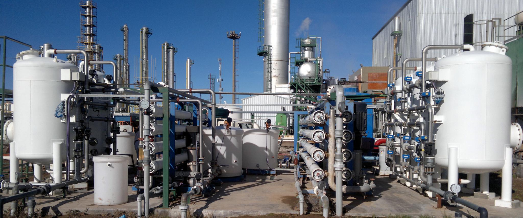 Planta Potabilizadora de Agua por Osmosis Inversa. Pre-tratamiento de Agua por Filtros Multimedio Automáticos.