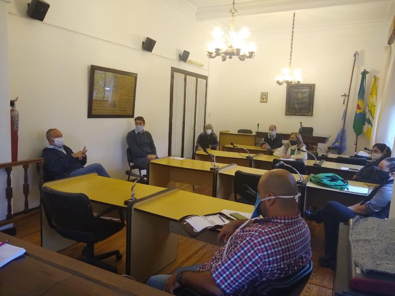 SE REUNIÓ LA COMISIÓN DE SALUD CON EL SR. INTENDENTE MUNICIPAL Y DIRECTORES.
