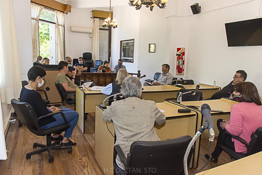 SE REUNIÓ EL CONCEJO EN COMISIÓN CON EL SR. INTENDENTE Y UN REPRESENTANTE DEL FORO DE SEGURIDAD.