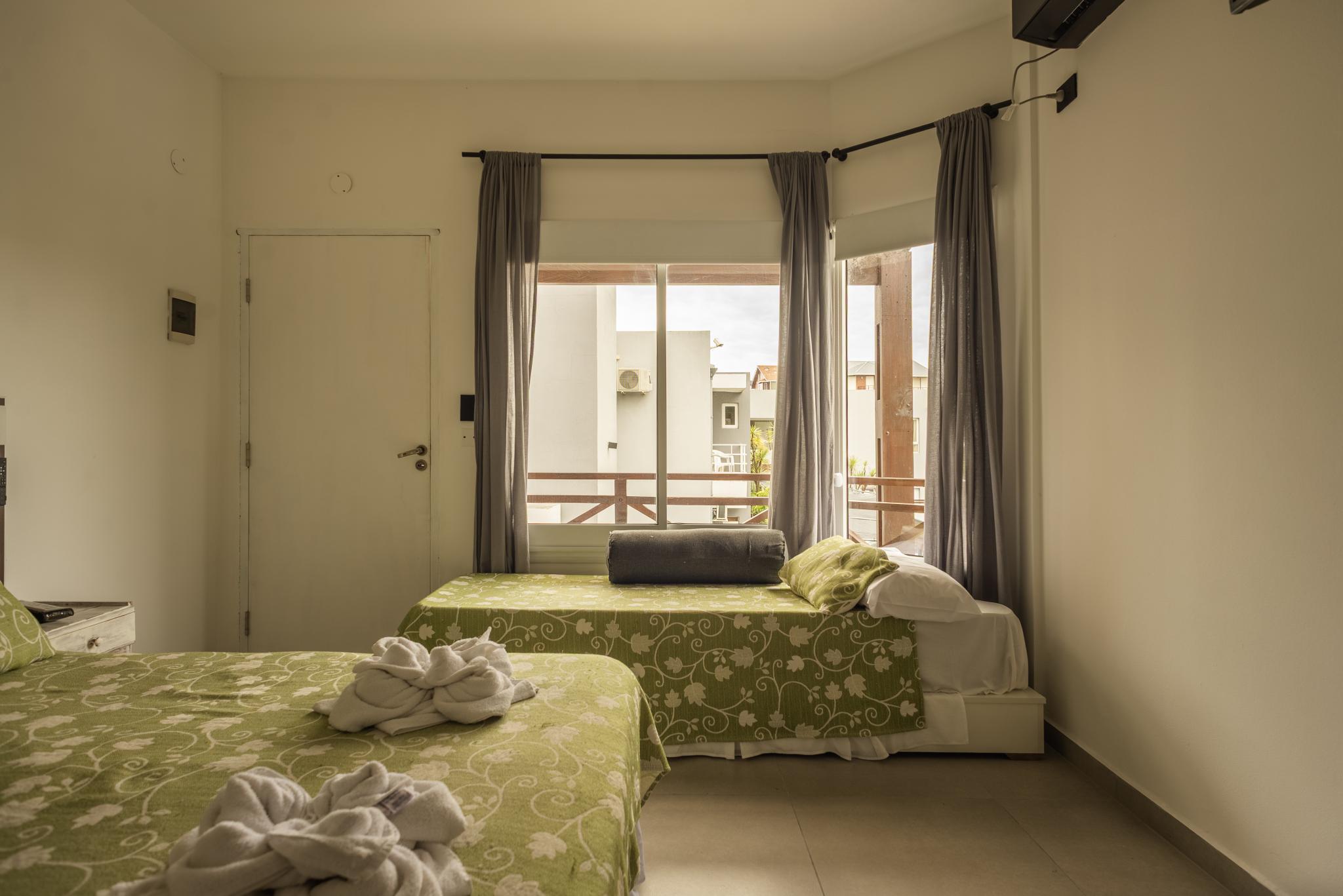 Habitación Apart con kitchenette del Hotel Marítimo en Villa Gesell - foto 4