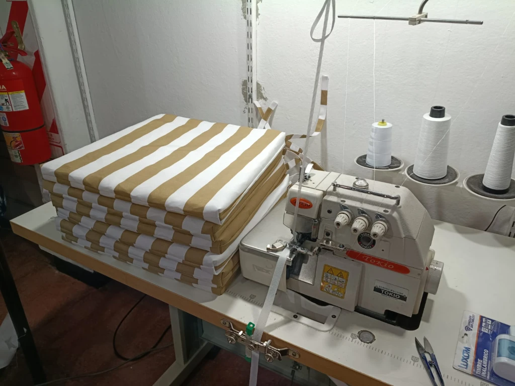 01-Overlock-(5357).webp