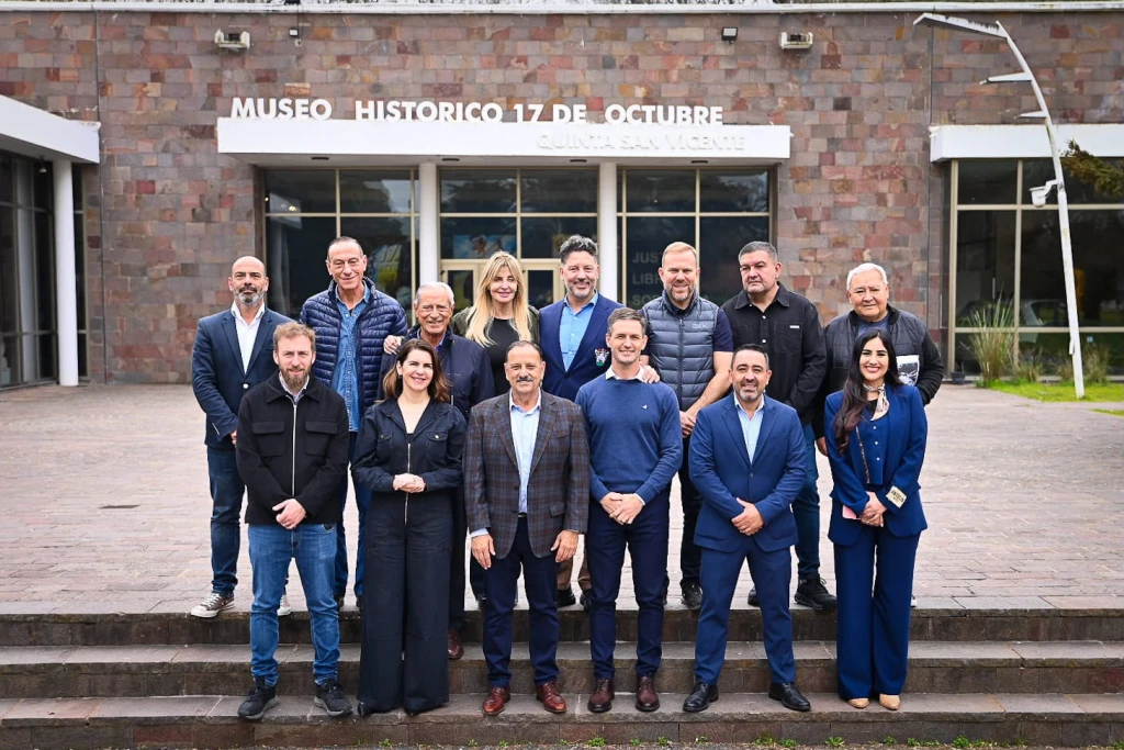 Mantegazza recibió al gobernador Quintela y a la Liga de Intendentes en San Vicente