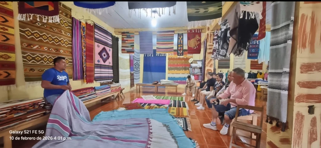 Textiles-TourHierveelAgua.webp