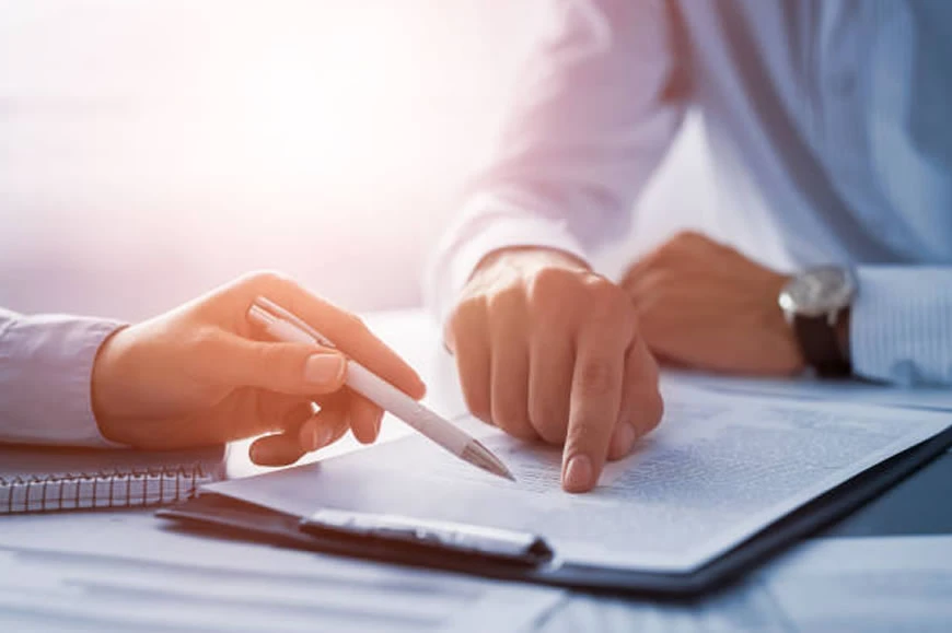 La importancia del asesoramiento legal en la contratación de personal