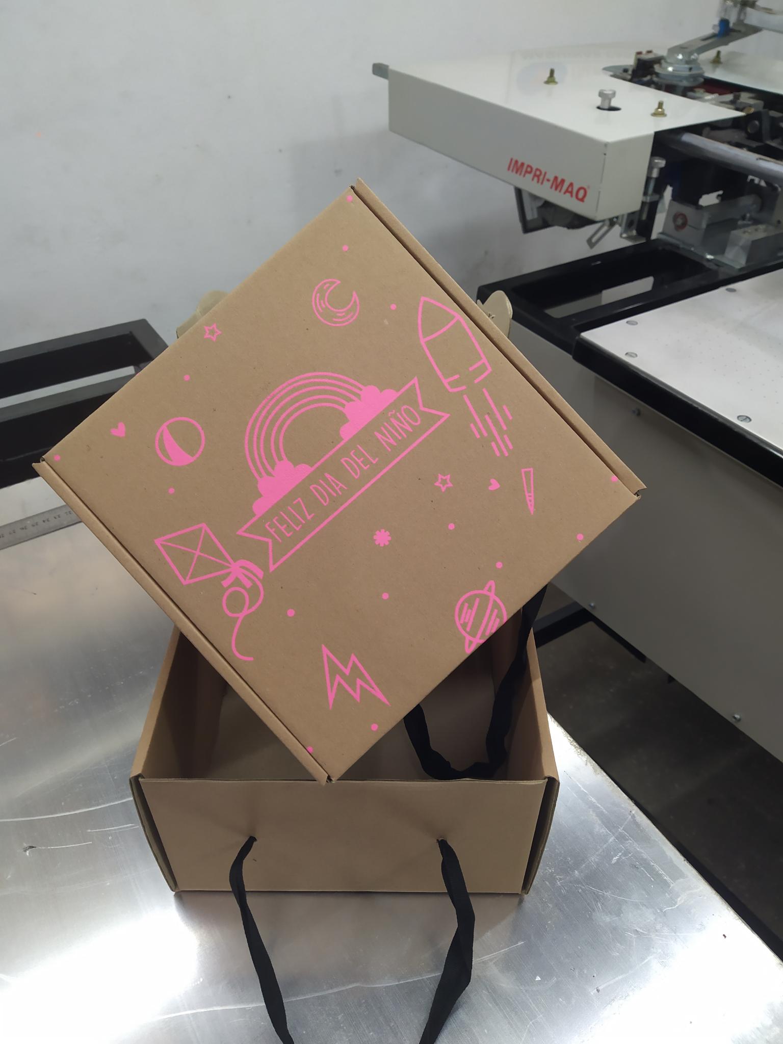 impresora de serigrafia para envase de carton packaging personalizado
