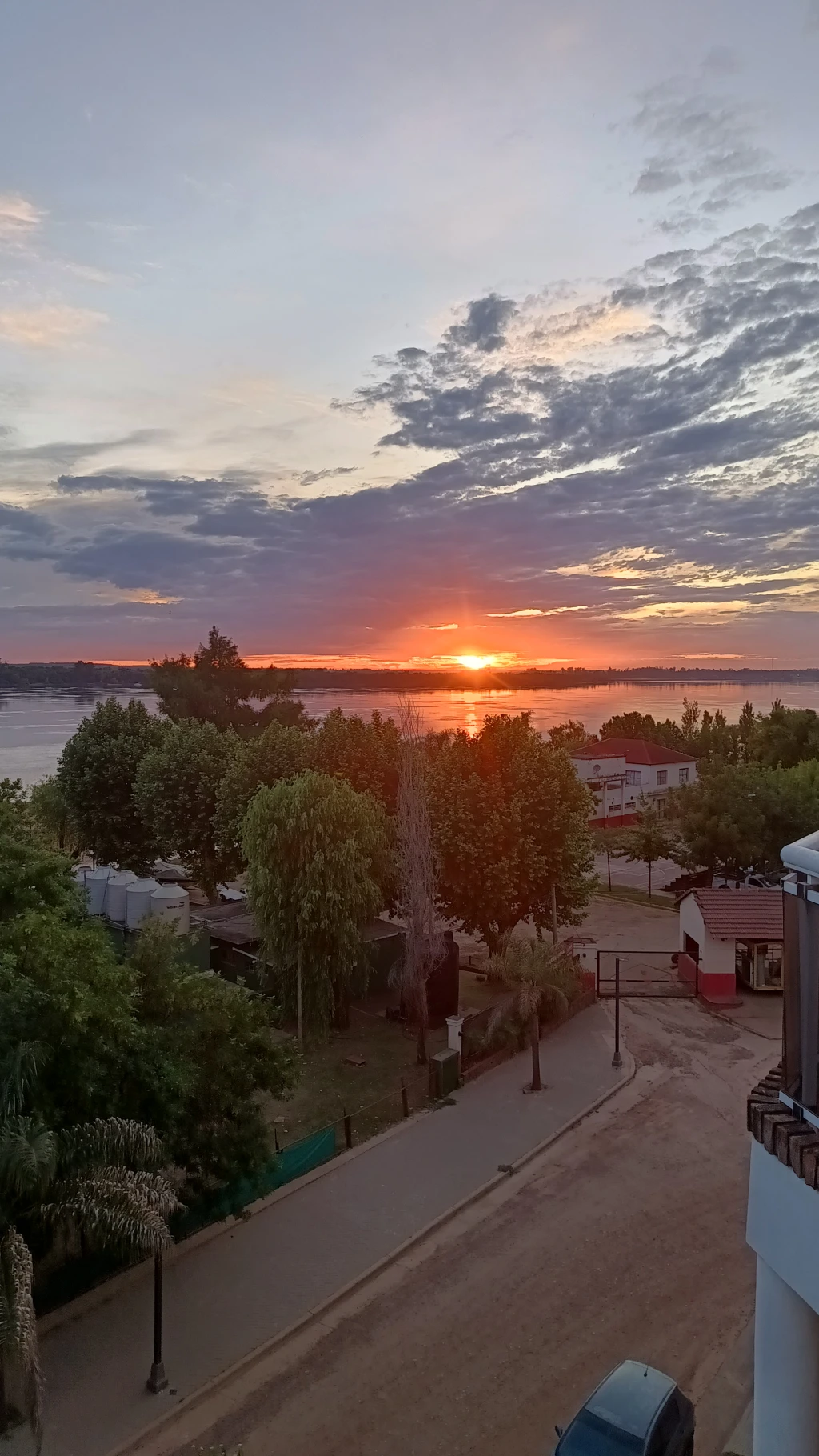 amanecer rio
