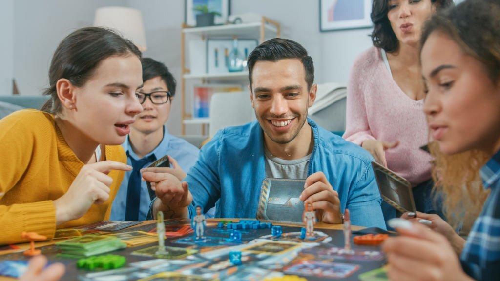 Cómo los juegos de mesa modernos están revolucionando la industria del entretenimiento y por qué debería jugarlos