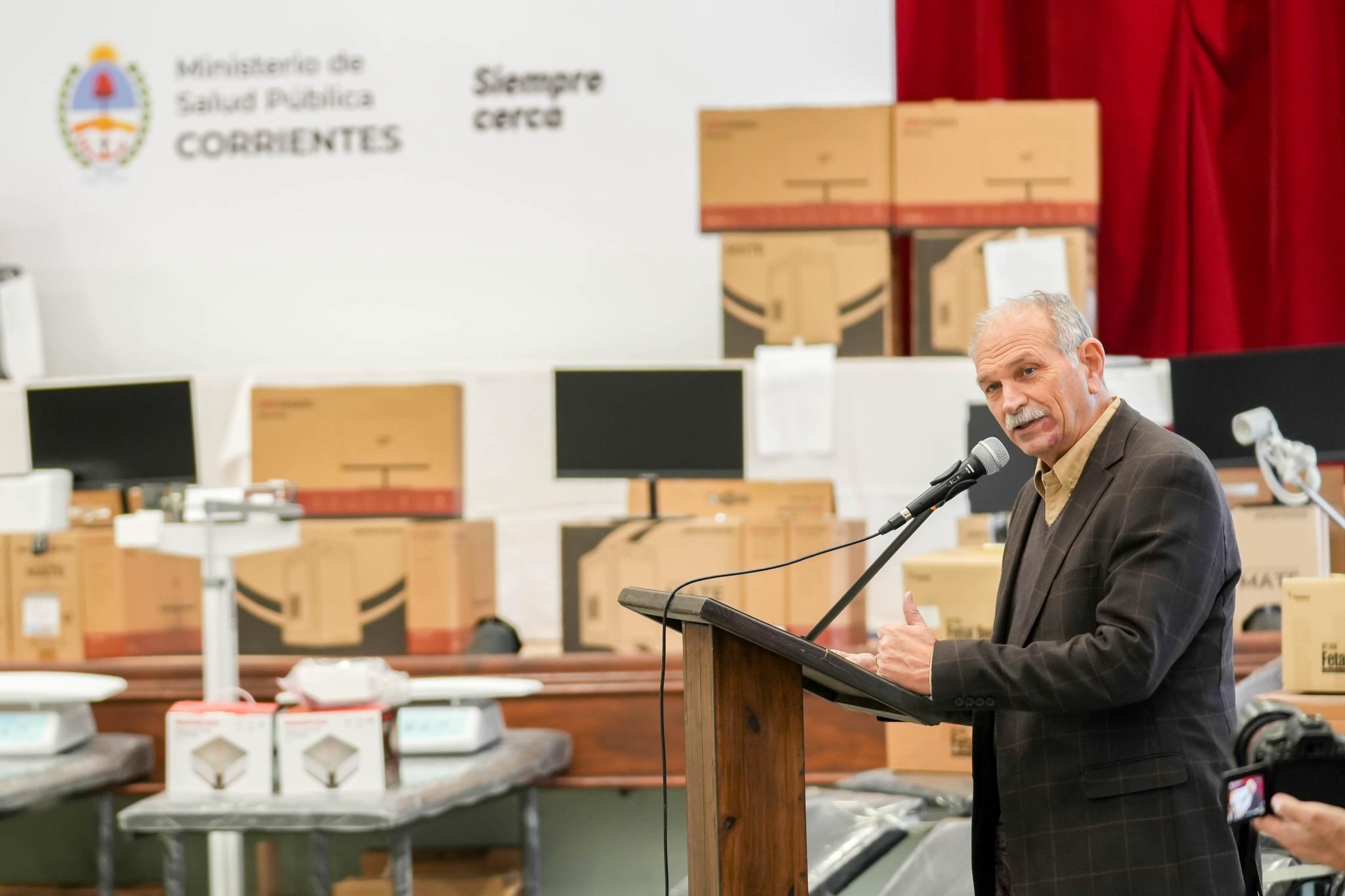 El Gobierno entregó equipamiento a centros de salud de la provincia