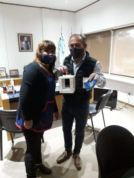 Los CDI provinciales ornamentaron las oficinas de la Dirección de Niñez y entregaron obsequios
