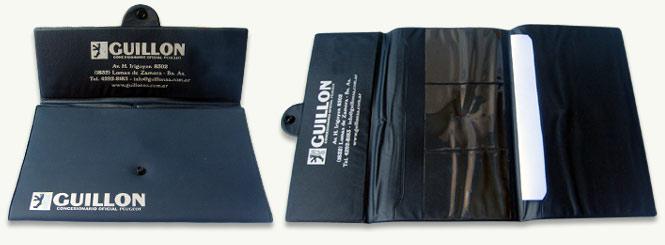 Carterita con broche y solapa divisiones