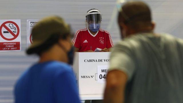ELECCIONES EN PERU: El docente Pedro Castillo a segunda vuelta