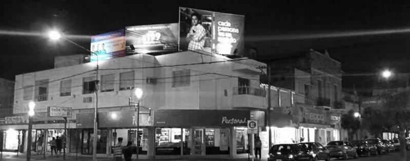 Publicidad Exterior en La Pampa. OOH. Publicidad en Vía Pública. Carteles. Gran Formato. Sextuples