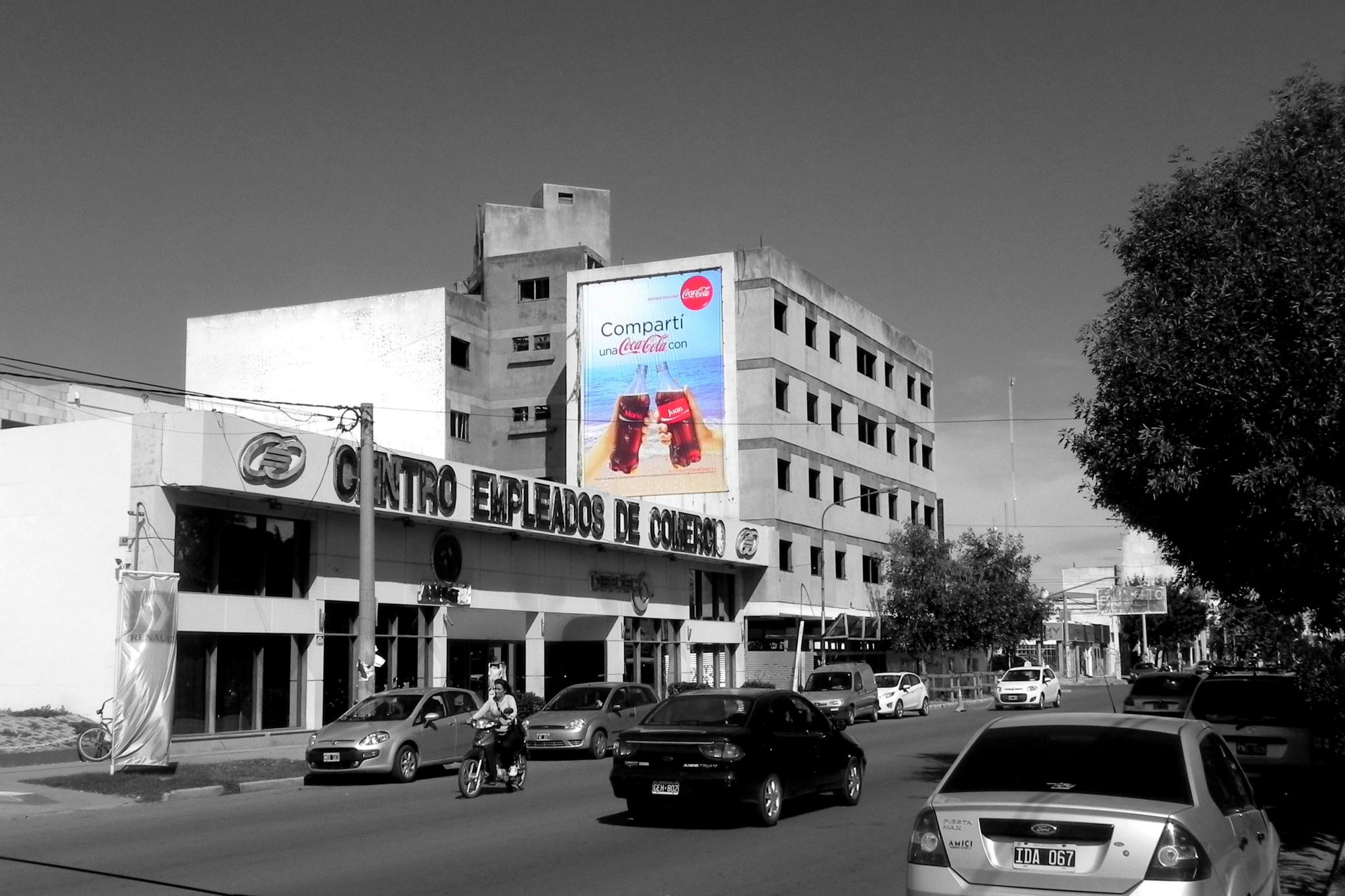 Publicidad Exterior en La Pampa. OOH. Publicidad en Vía Pública. Carteles. Gran Formato. Sextuples