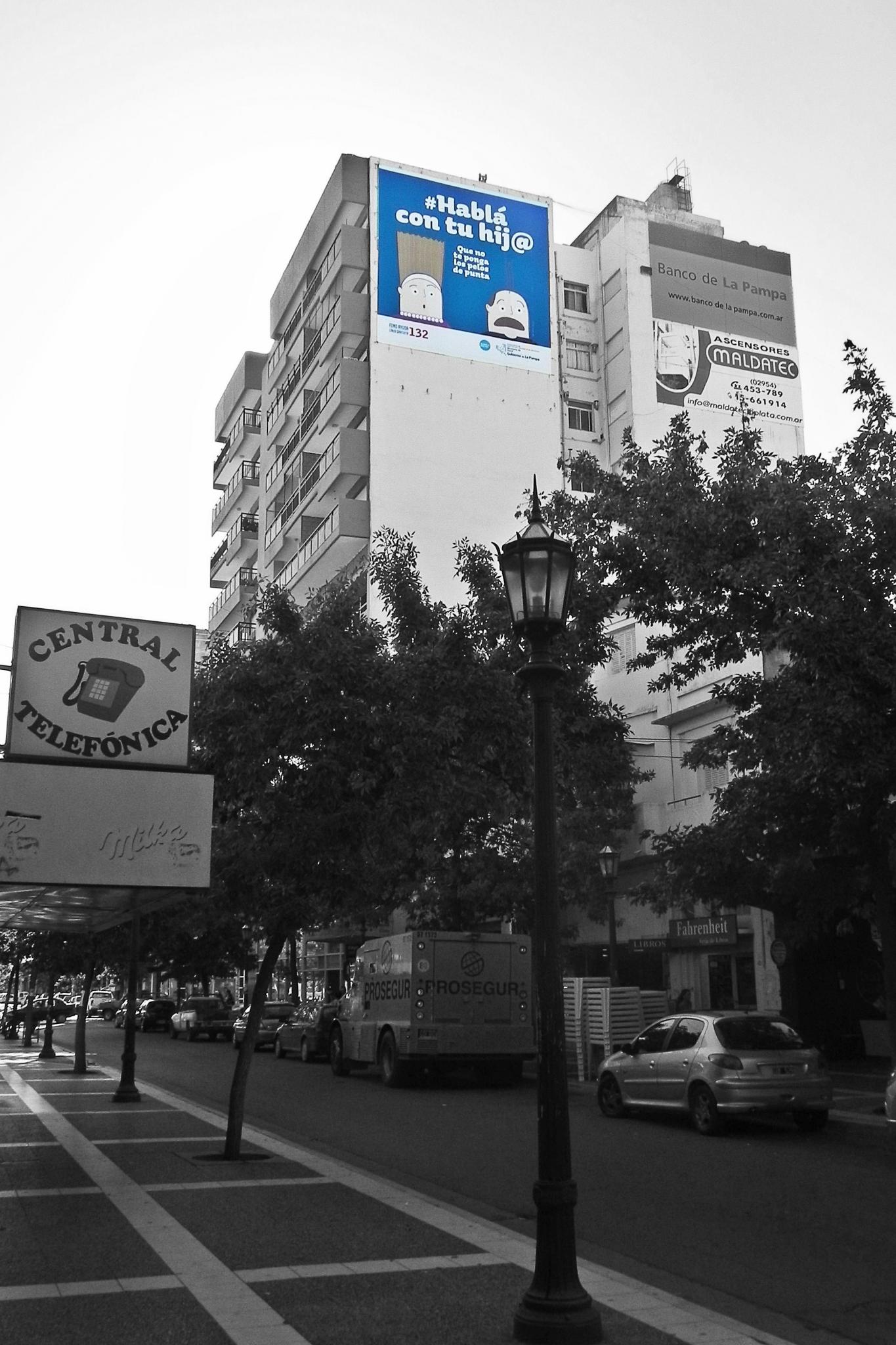 Publicidad Exterior en La Pampa. OOH. Publicidad en Vía Pública. Carteles. Gran Formato. Sextuples
