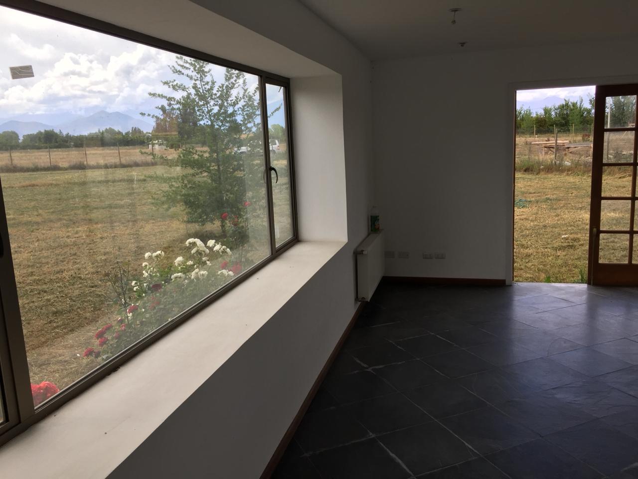 Vista desde el interior de la casa