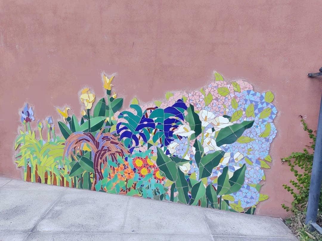 Mural en mosaico. Propiedad Privada. 2022