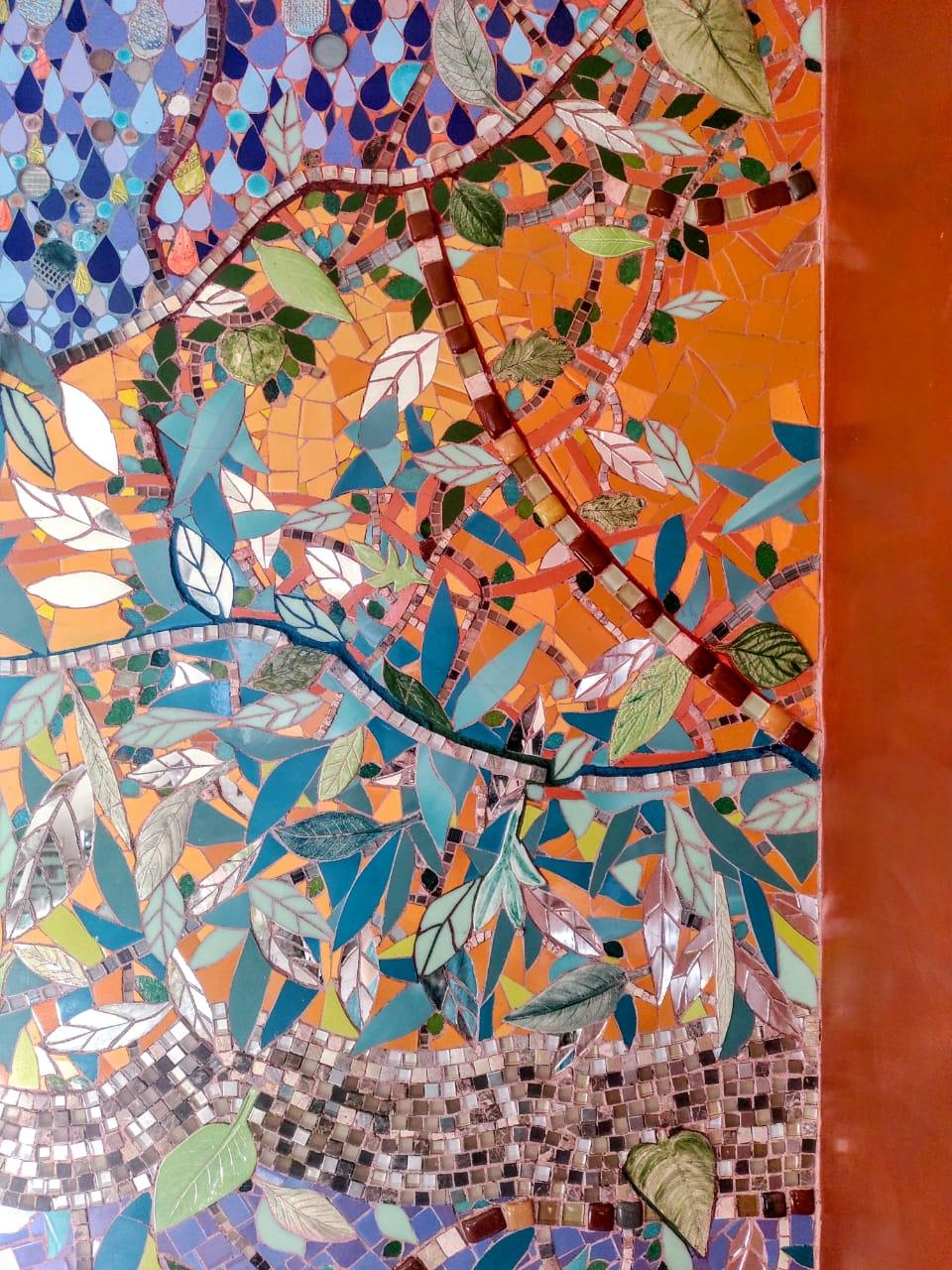 Mural en mosaico emplazado en propiedad privada en Alta Gracia.