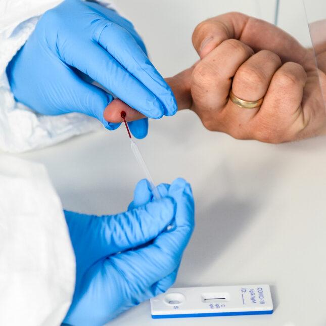 SAFYB rechaza la realización de testeos covid19 sin presencia bioquímica