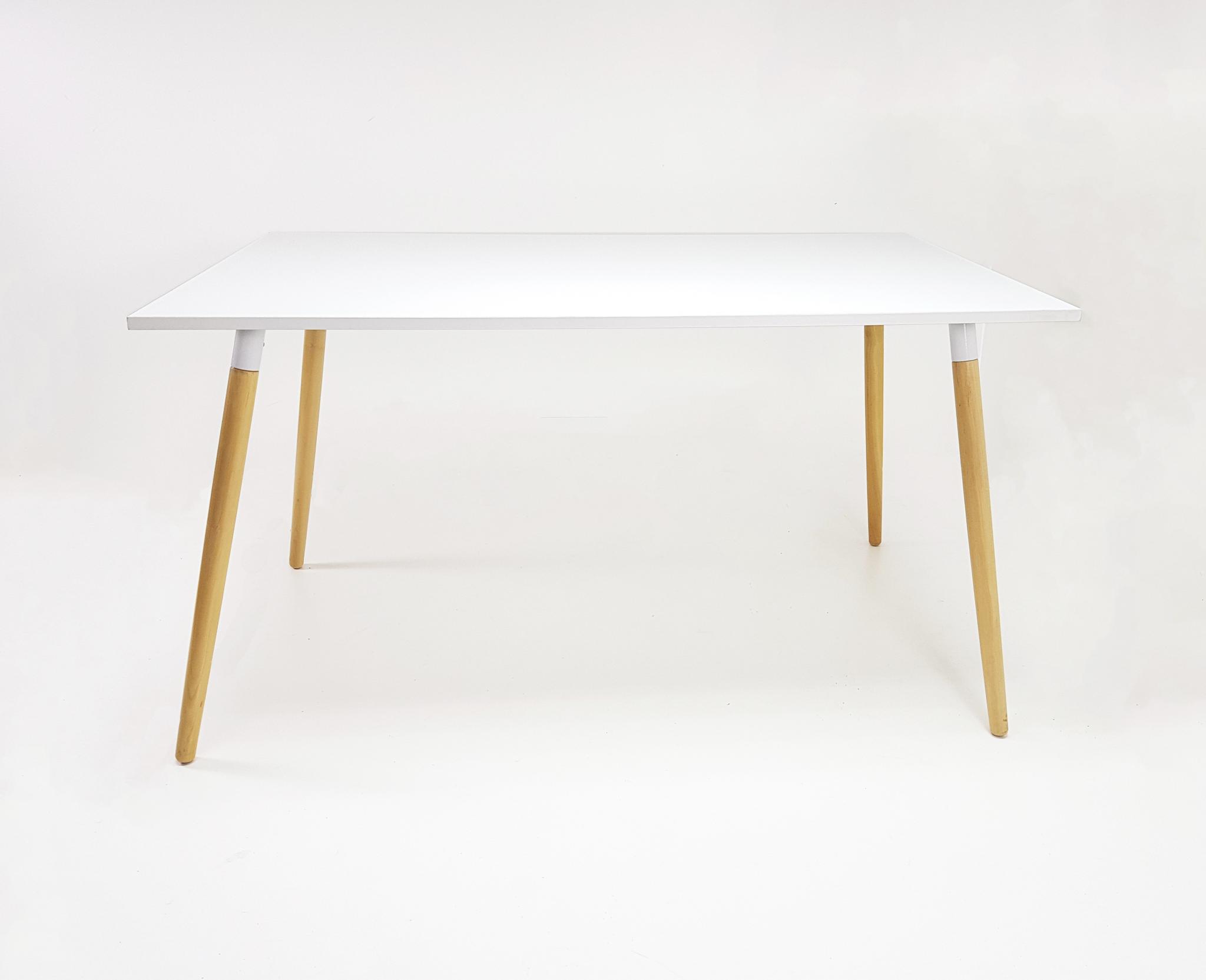 Mesa eames Kaunas, mesa de comedor, mesa de madera, mesa comedor.