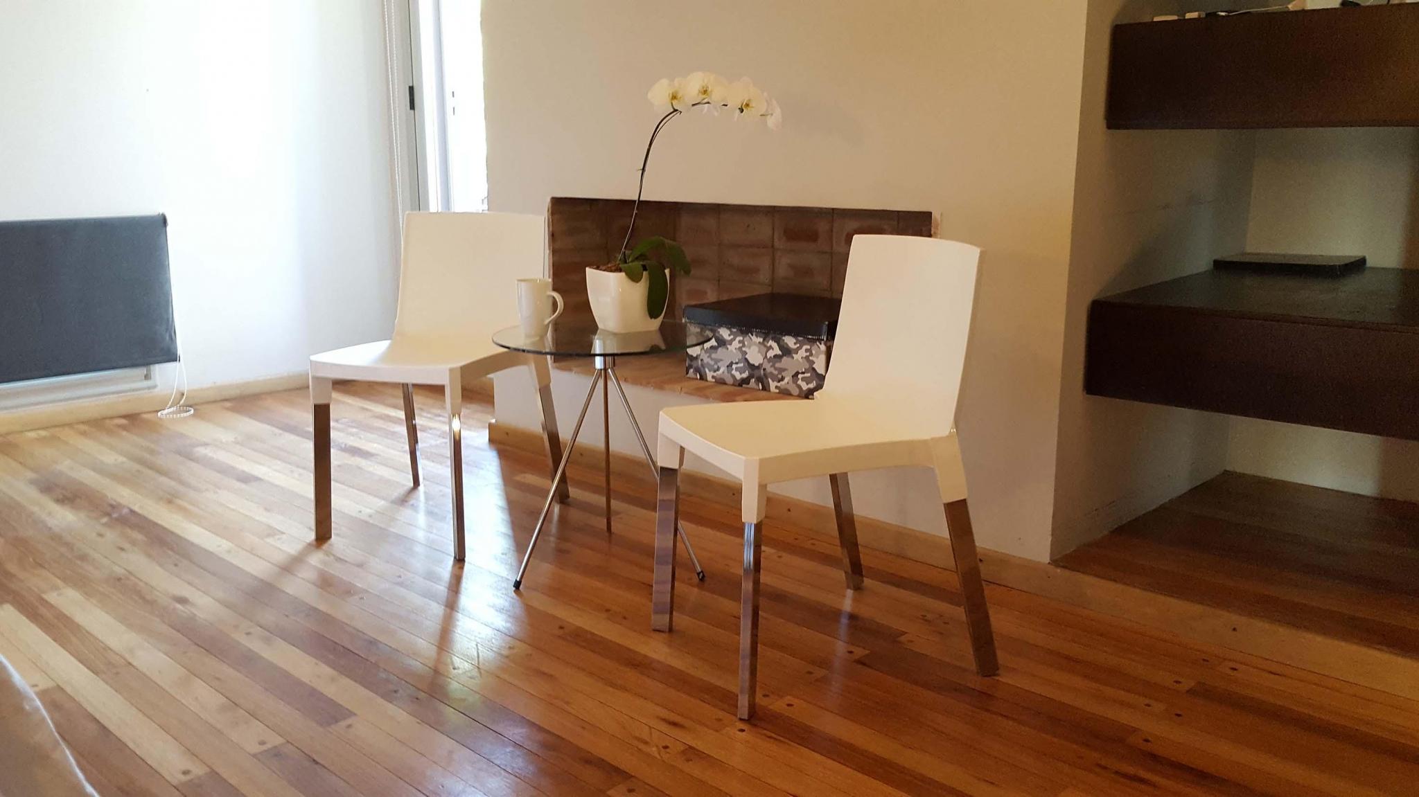 silla de diseño Zoe, silla de plastico, silla apilable, silla de comedor, silla moderna