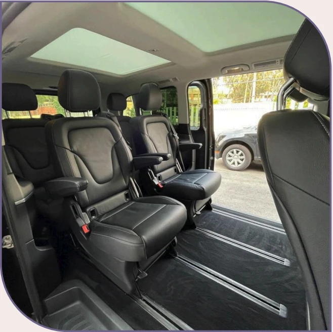 CamionetaMercedesBenzdelujo6pasajeros2.webp