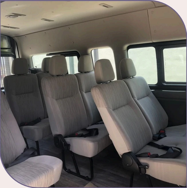 CamionetaNissan8a14pasajeros2.webp