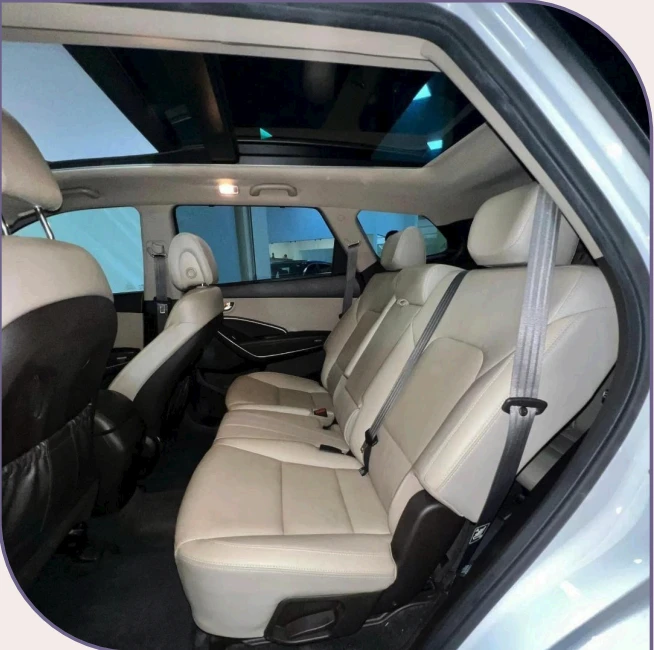 CamionetaSUVHyundaiSantaFe-4Pasajeros2.webp
