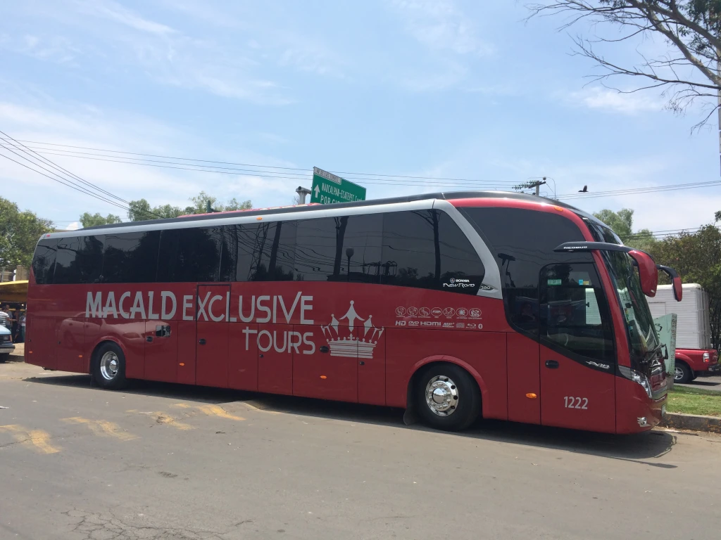 Autob&uacute;s 50 pasajeros TT&Oacute;pera