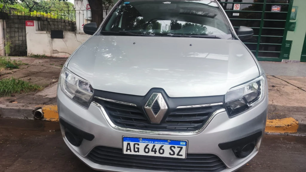 Alquiler de Vehículo Renault