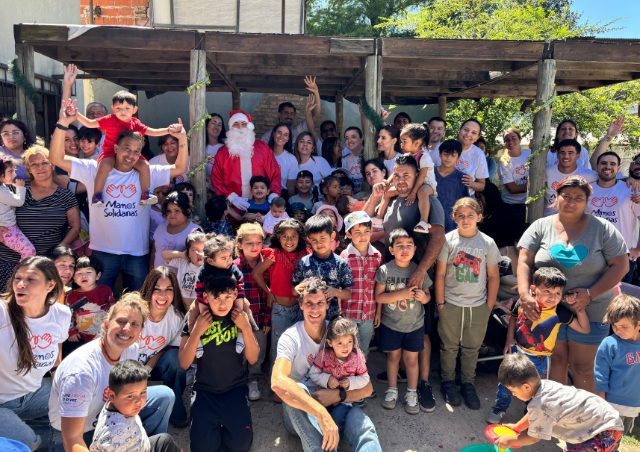 Festejos de Navidad junto a las familias de Más Humanidad