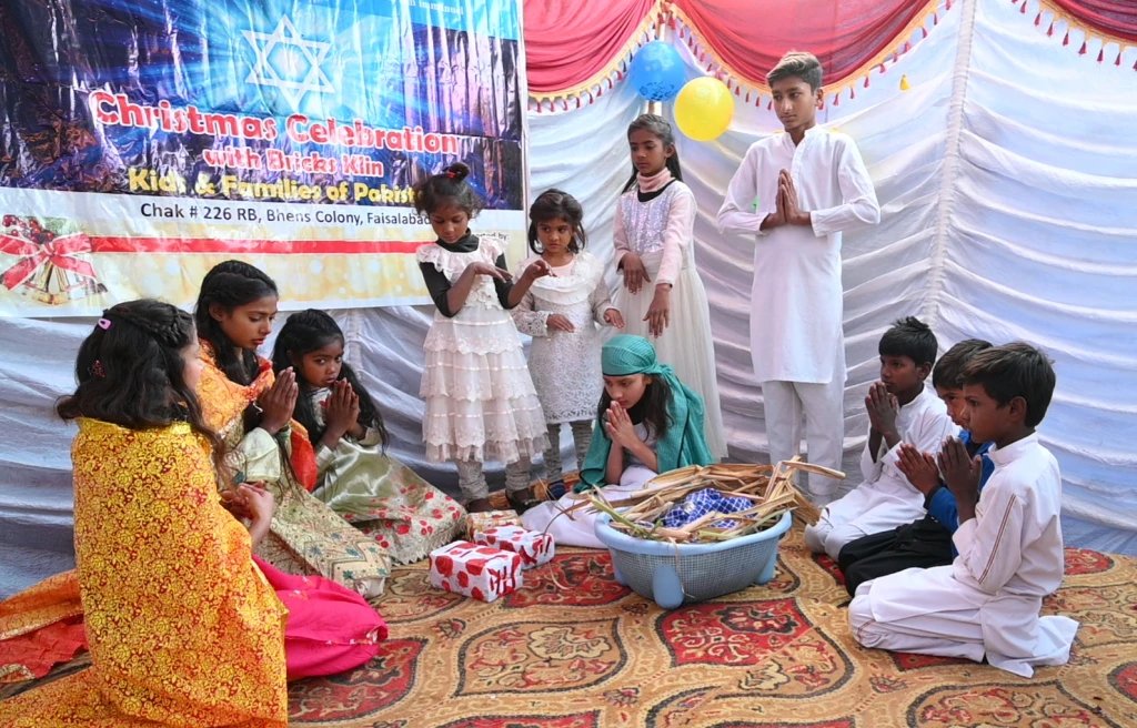 ChristmasParty2021-FaisalabadPakistan5.webp