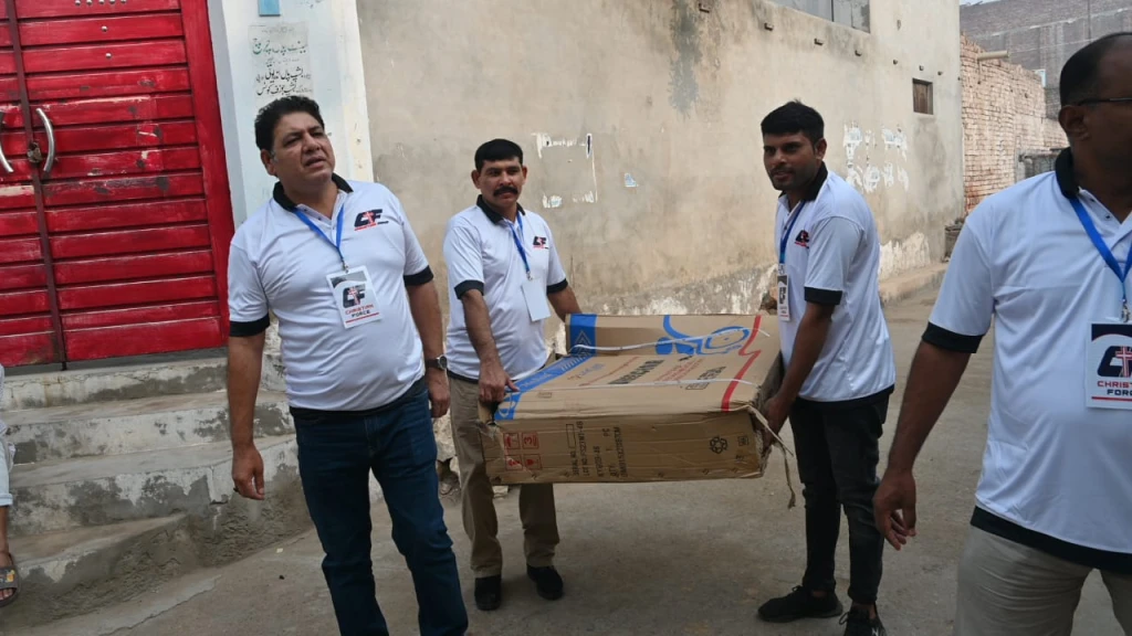 WheelchairsDistribution2023-FaisalabadPakistan11.webp