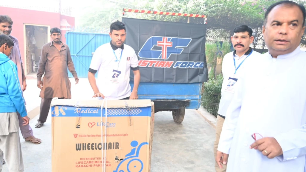 WheelchairsDistribution2023-FaisalabadPakistan16.webp