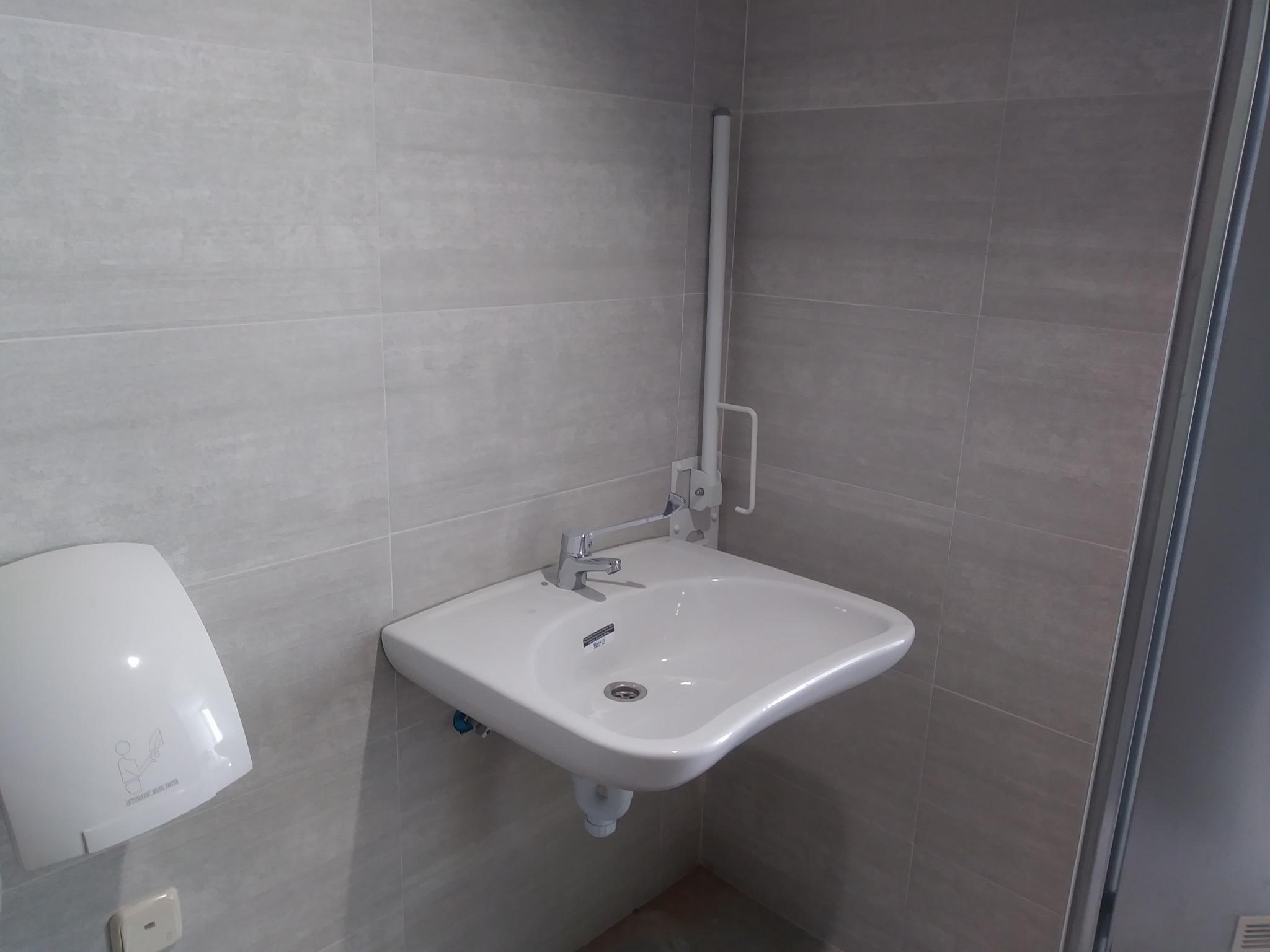 Lavabo y secamanos