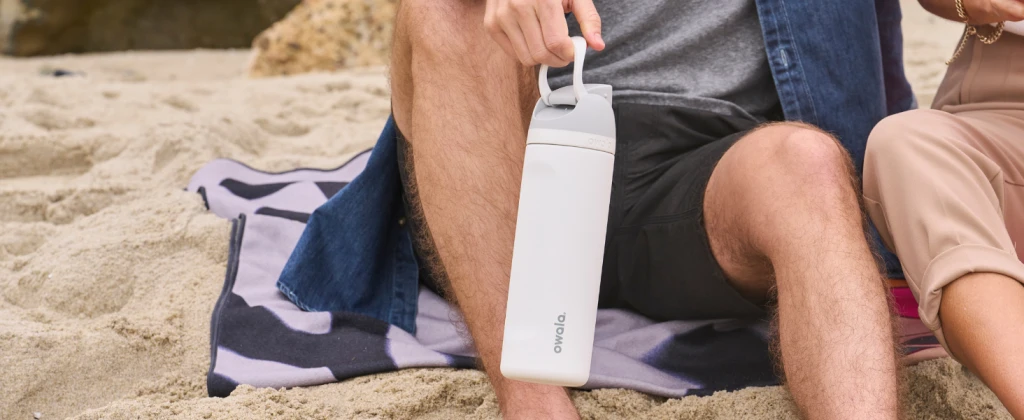 Owala FreeSip al aire libre