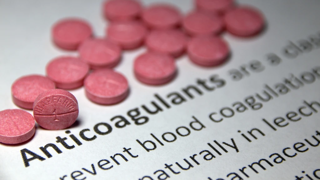 Continuación o cambio de la terapia con anticoagulantes orales directos tras un accidente cerebrovascular irruptivo.