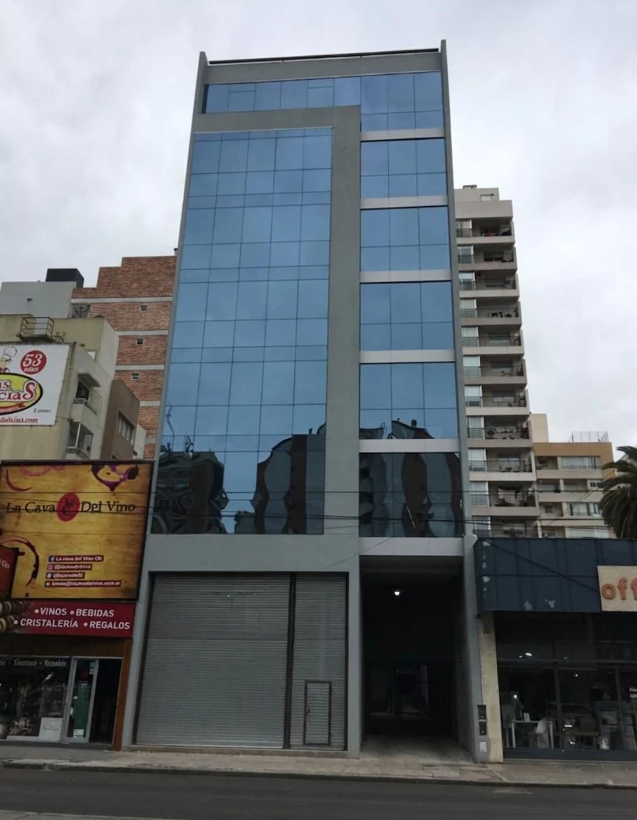 Frenteedificio01ia.webp