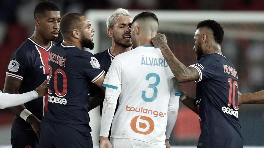 PSG derrota y papelón.