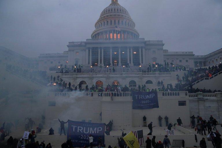 Pro-Trump pierden sus trabajos post marcha al Capitolio