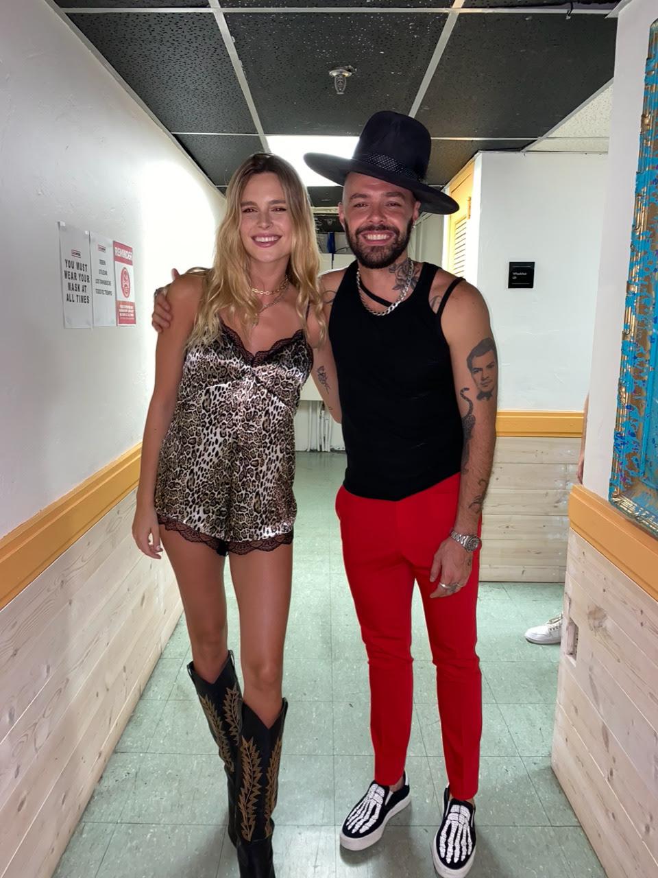 Chule Von Weinrich de gira con Jesse & Joy por USA.