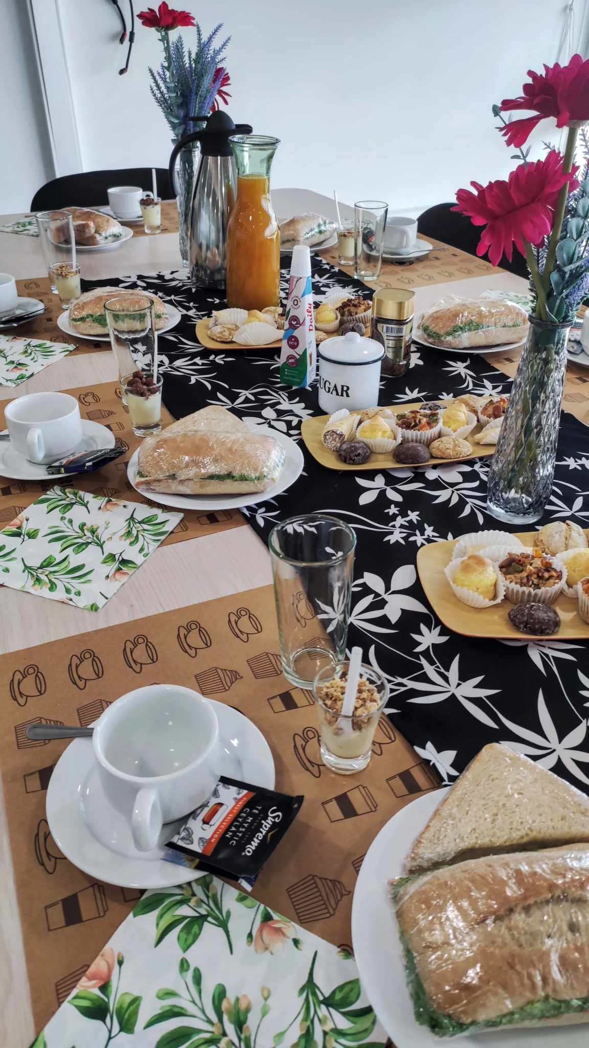 Reunión desayuno