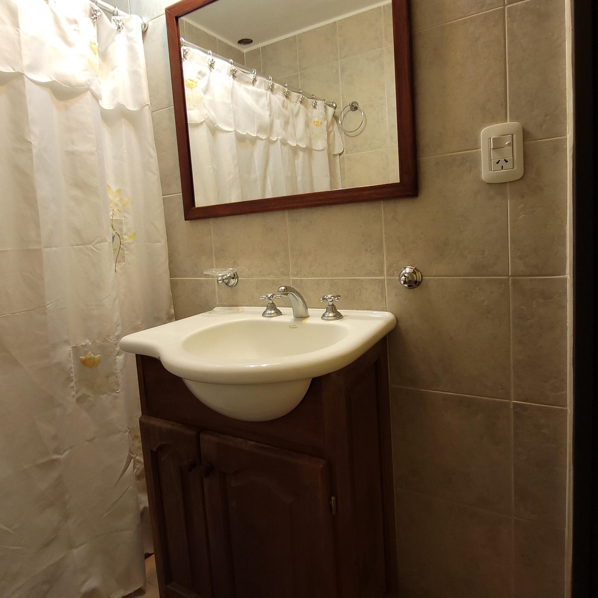 Baño del apart triple standard de Apart Lumí Atalá