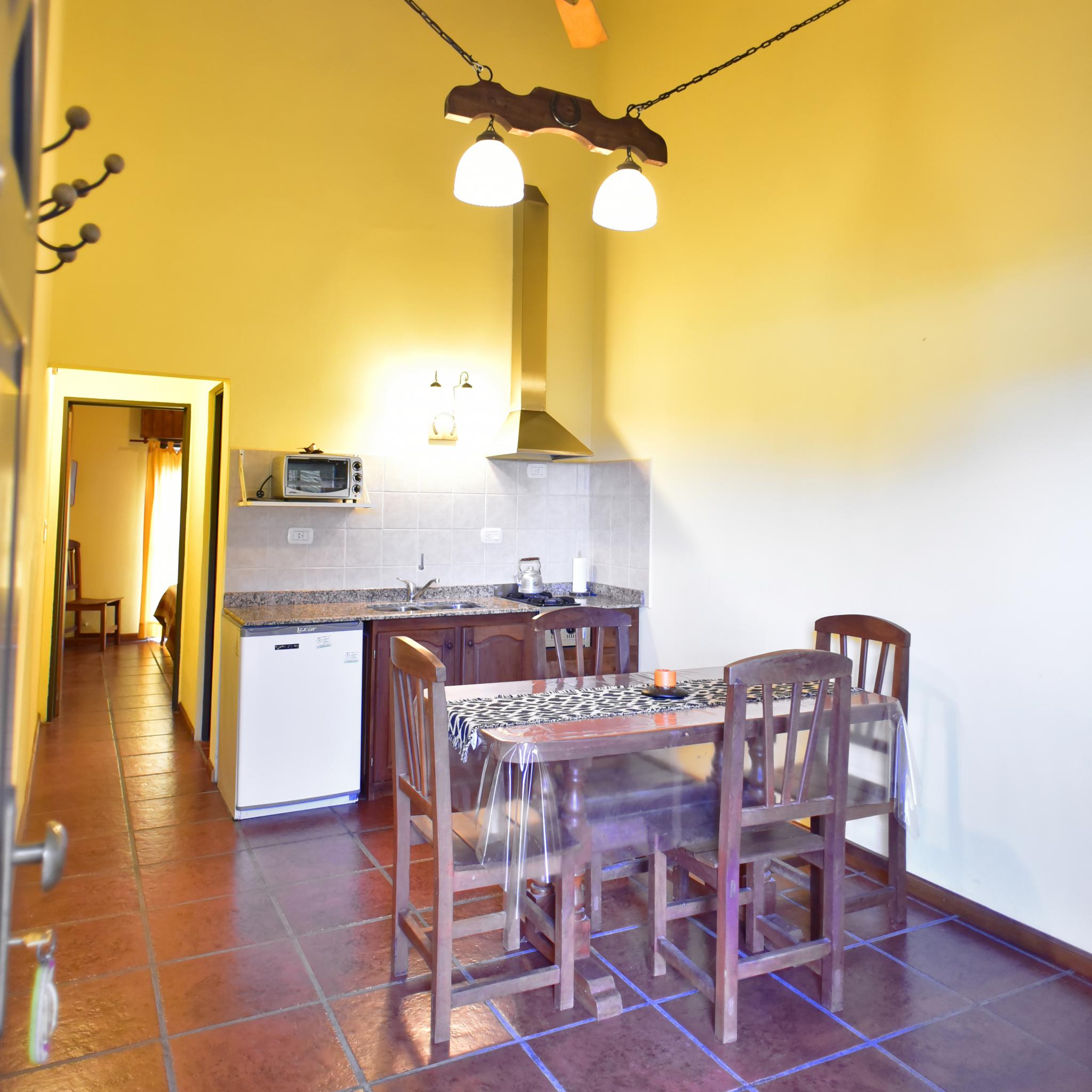 Cocina del apart doble standard de Apart Lumí Atalá